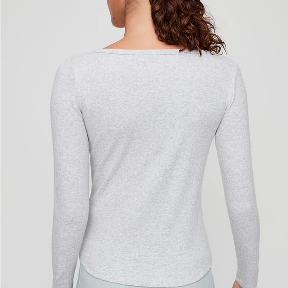 Aritzia The group by Babaton Kerry longsleeve top xxs - Picture 6 of 8